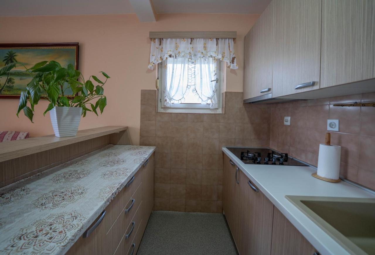 קוטור Seaside Serenity: 2-Bedroom Apartment With Boka Bay View מראה חיצוני תמונה