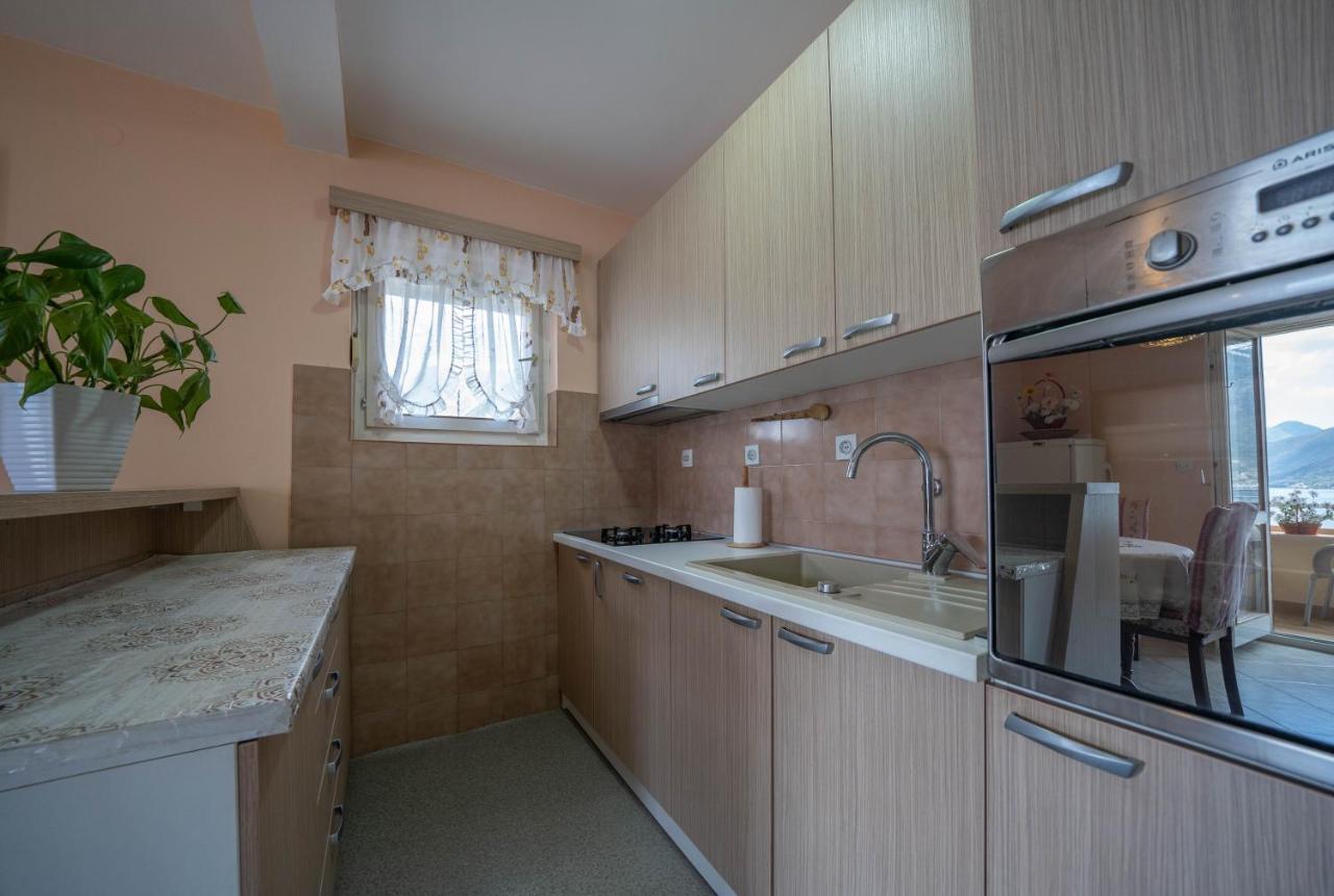 קוטור Seaside Serenity: 2-Bedroom Apartment With Boka Bay View מראה חיצוני תמונה